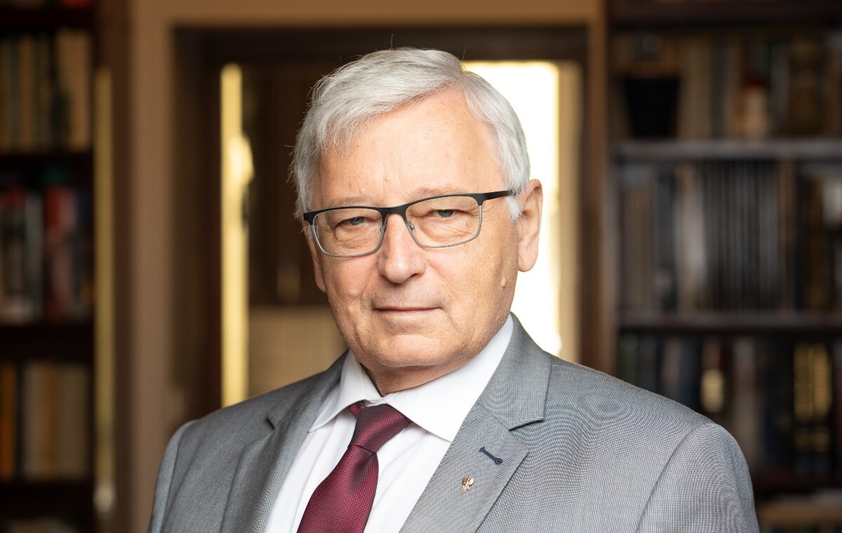 TYLKO U NAS. Dr Parys: Tusk uważa, iż jest bezkarny