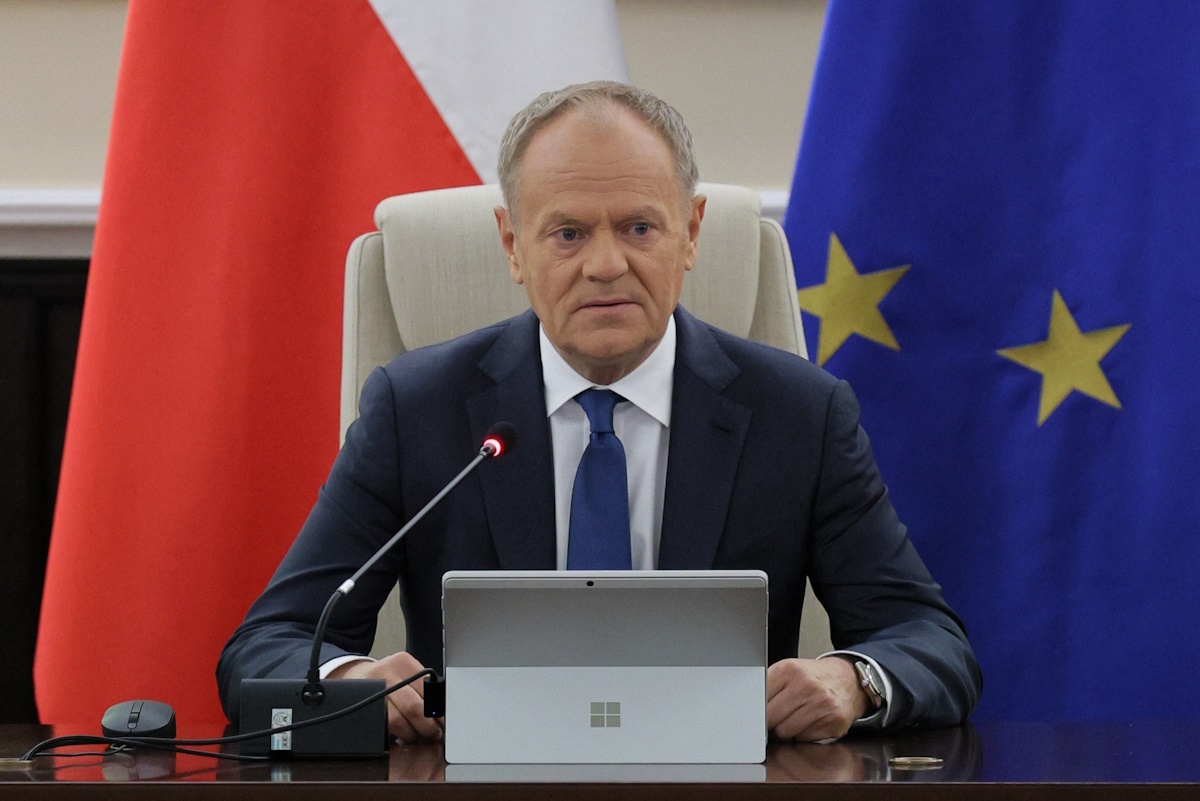 Tusk atakuje prezydenta: "Zastanawiają się, czy jest to zdrada"