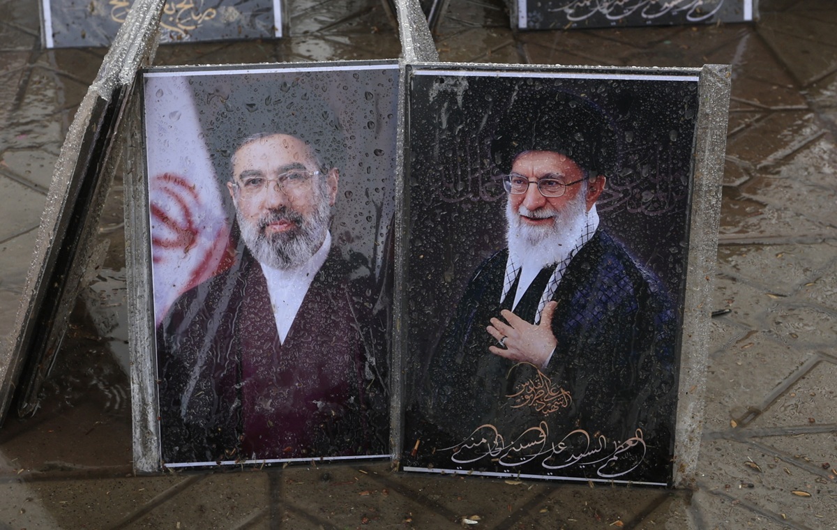 Wpływowi duchowni kwestionują przywództwo M. Chameneiego!