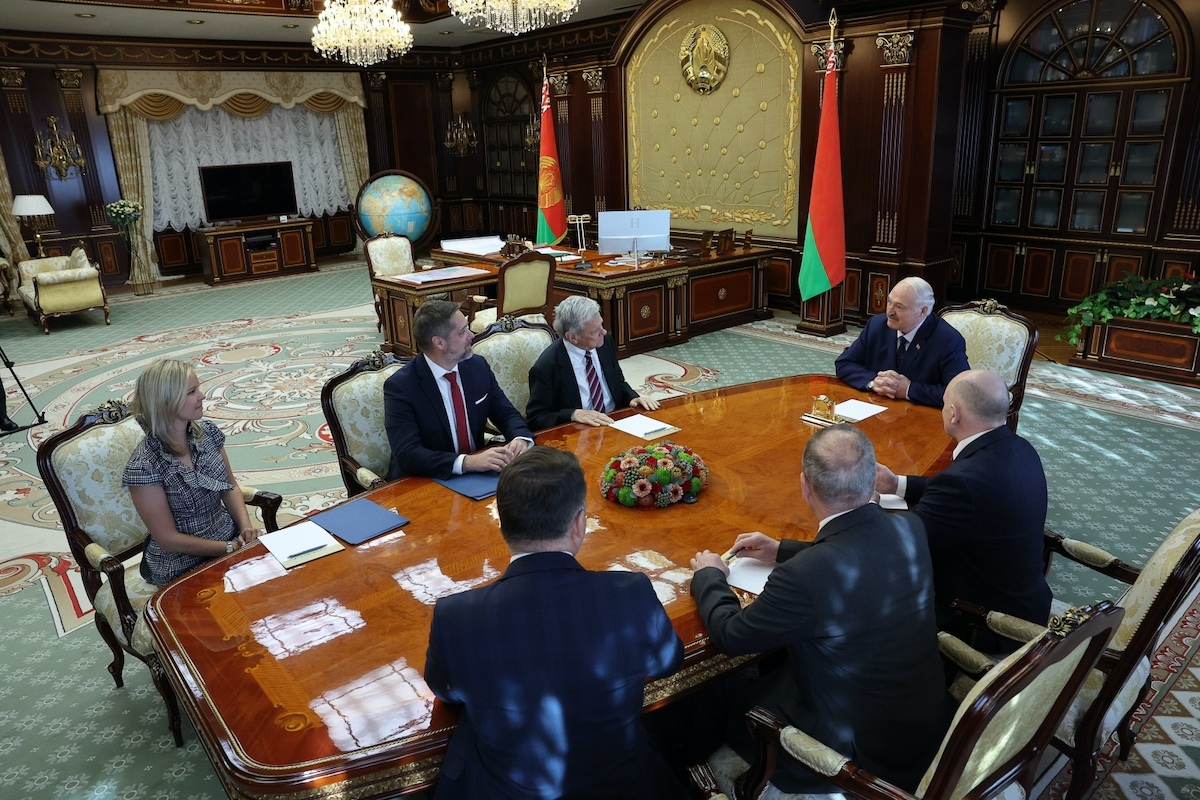 Wysłannik Trumpa w Mińsku. Reżim wypuścił 250 więźniów