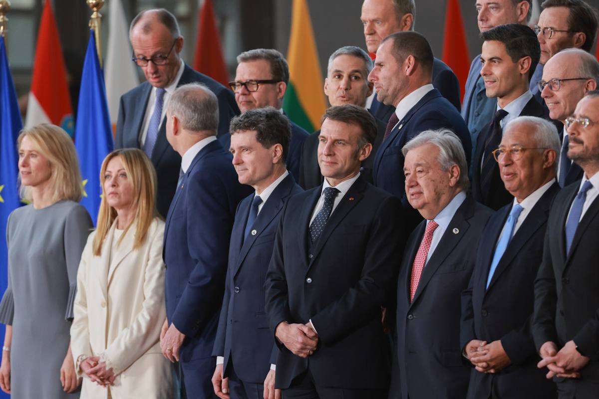 Podatek od CO2 zostaje, Bruksela i Berlin zadowolone, Tusk także