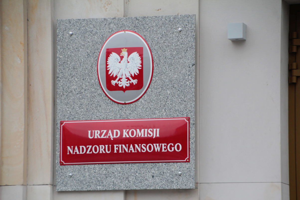 Bitwa o kredyty i dane Polaków. Kto broni konsumenta?