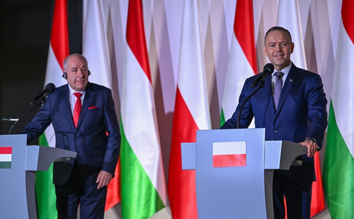 Prezydent: Wielokrotnie w historii Węgrzy byli z Polakami