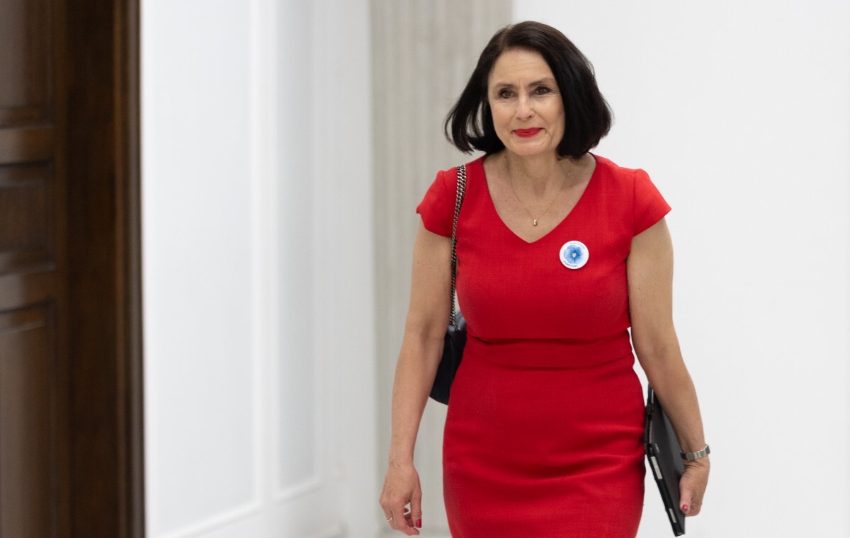 Wojciechowska van Heukelom: Nawrocka is simply a female with class