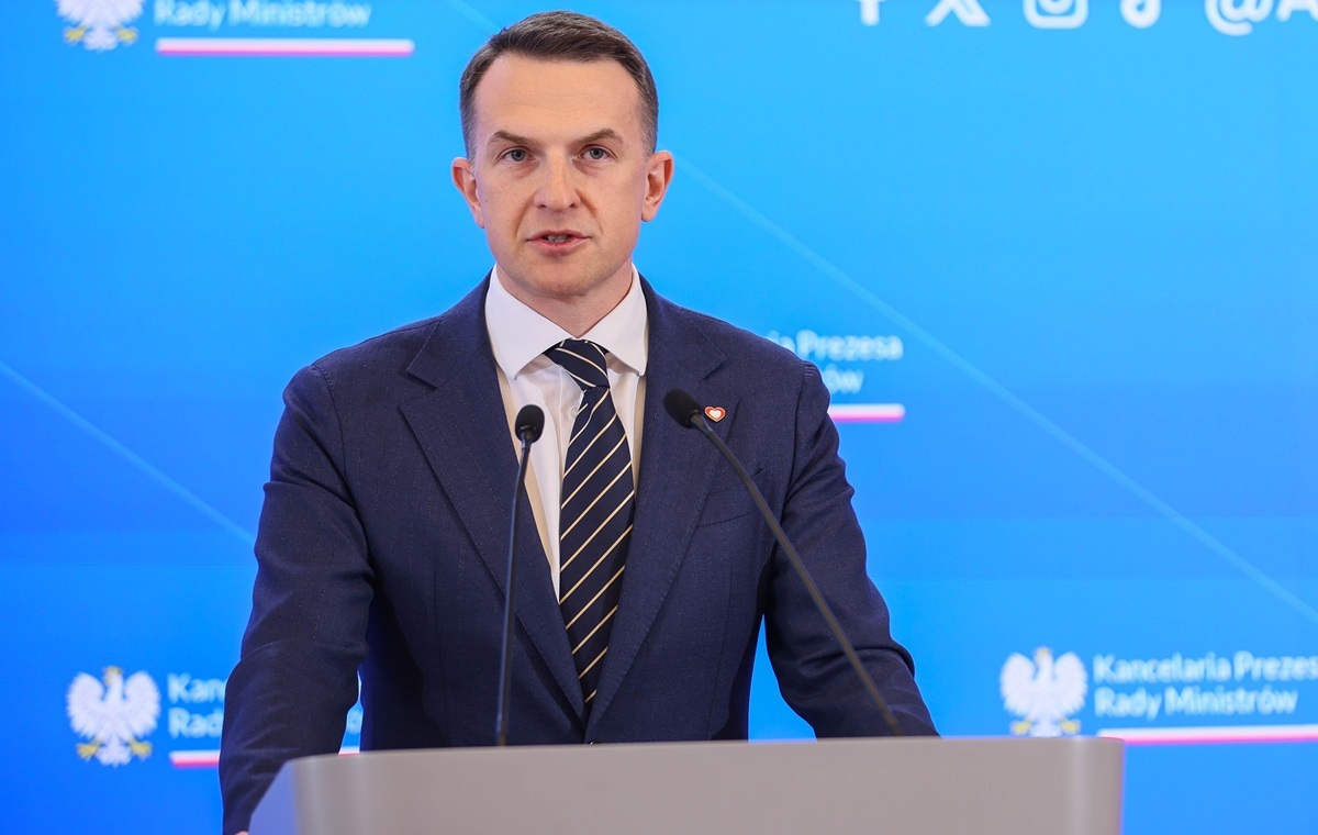 Lepiej późno niż wcale! Rząd przyjął projekt ws. cen paliw