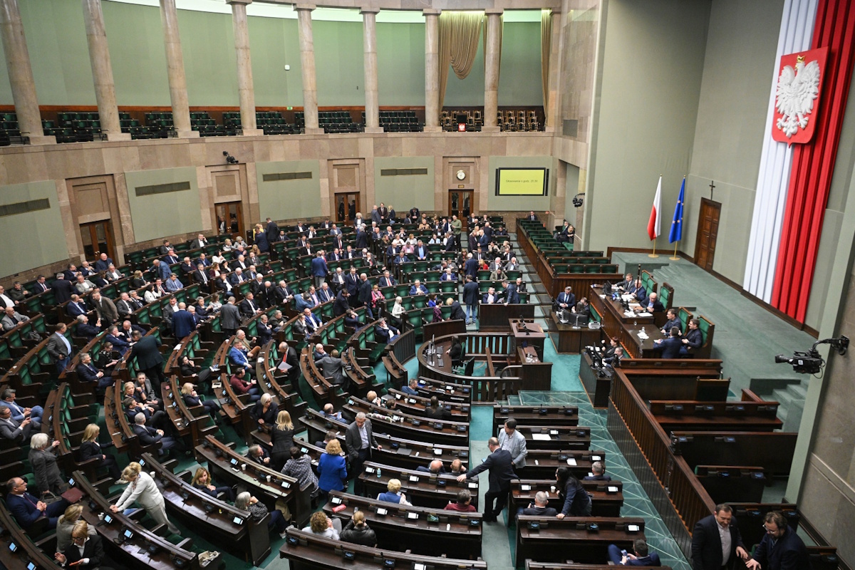 Принято решение о ценах на топливо. Сейм принял поправку