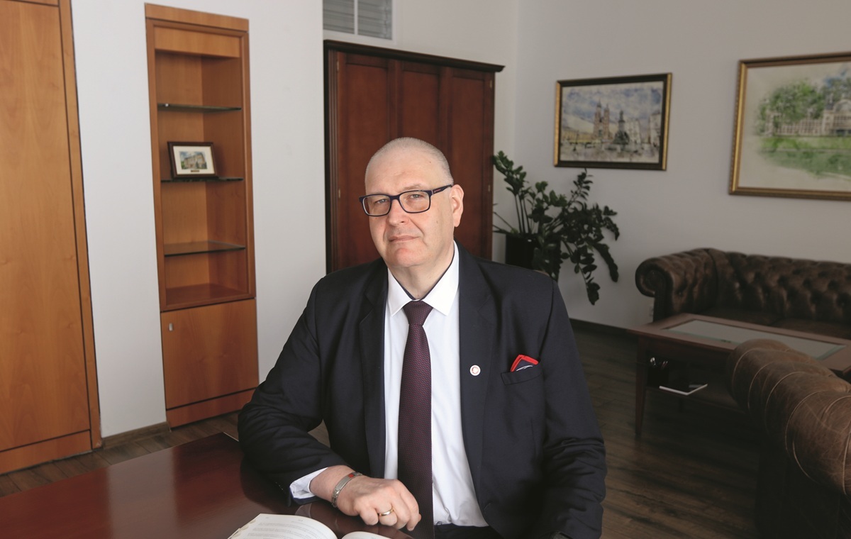 Kontrowersje ws. wyboru sędziów do TK. Święczkowski analizuje