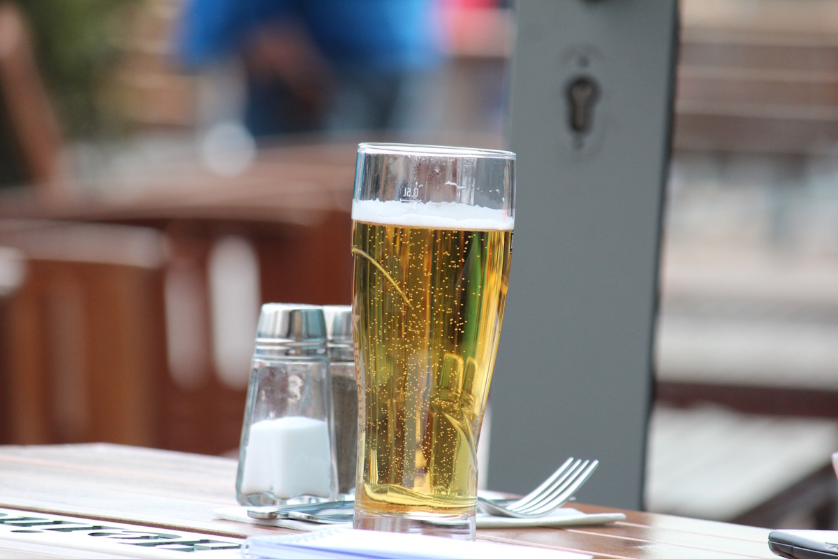 W trosce o nieletnich. Niemcy zniosą "picie pod nadzorem"?