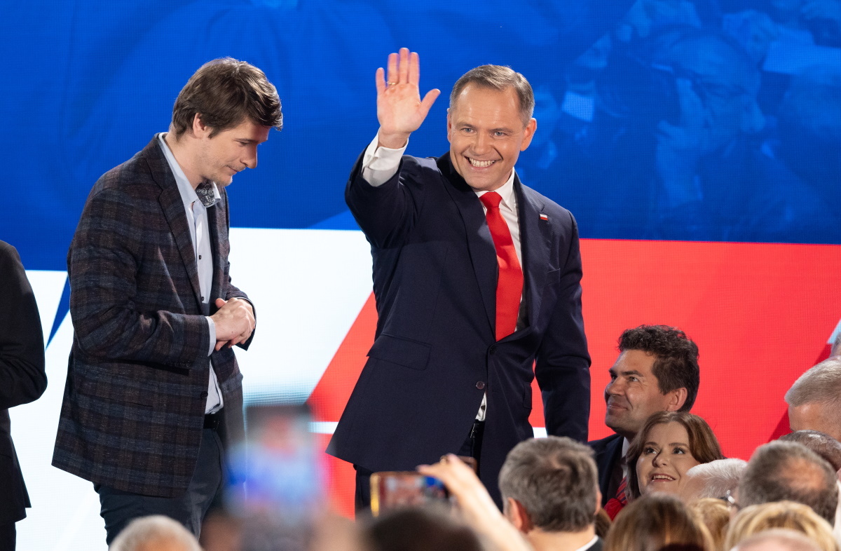 SONDAŻ. Prezydent Nawrocki z największym zaufaniem smerfów!