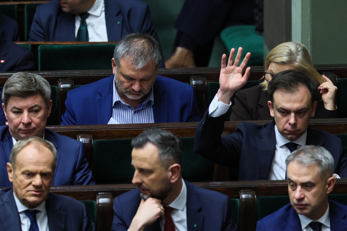 Zadłużenie pomysłem Tuska na Polskę w strefie euro?