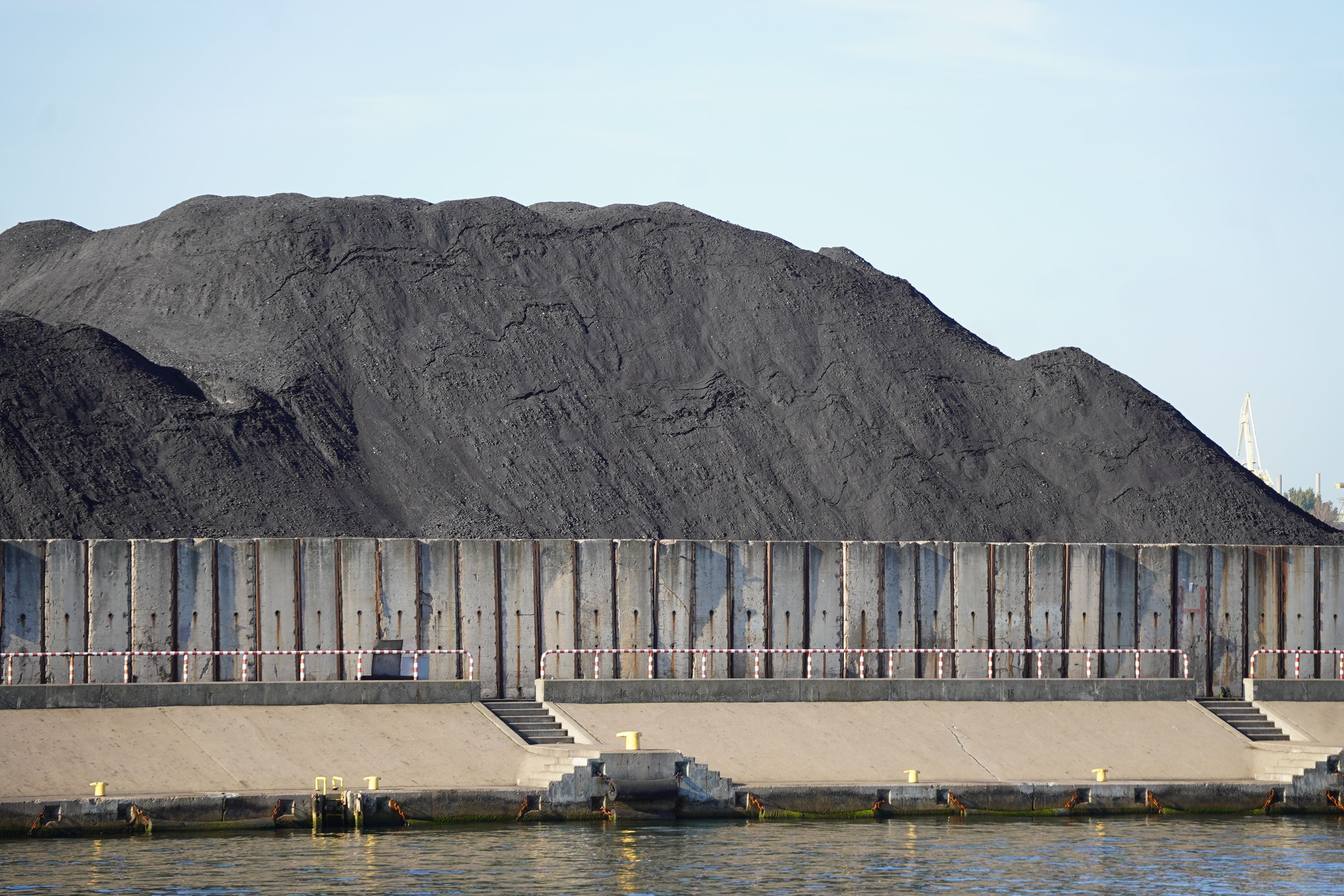 Klimatyści nie rezygnują. Wracają hasła o końcu ery ropy i gazu