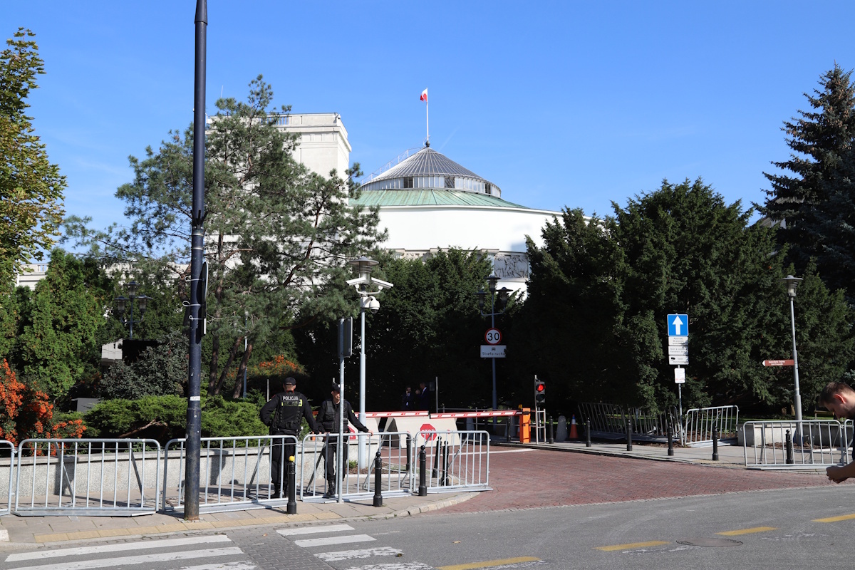 Псевдоприсяга Конституционному трибуналу в Сейме. Сивец: незаменимый нотариус