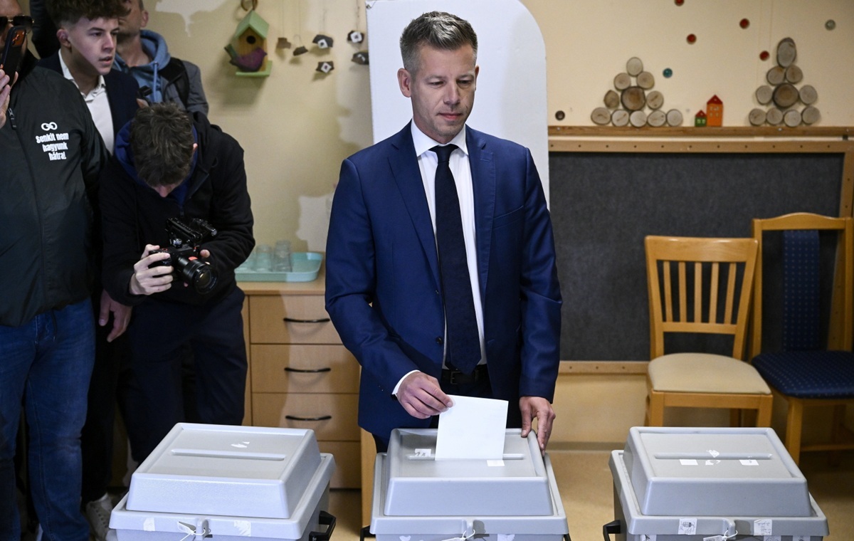 Deja vu? Lider Tiszy obiecuje odblokowanie środków unijnych