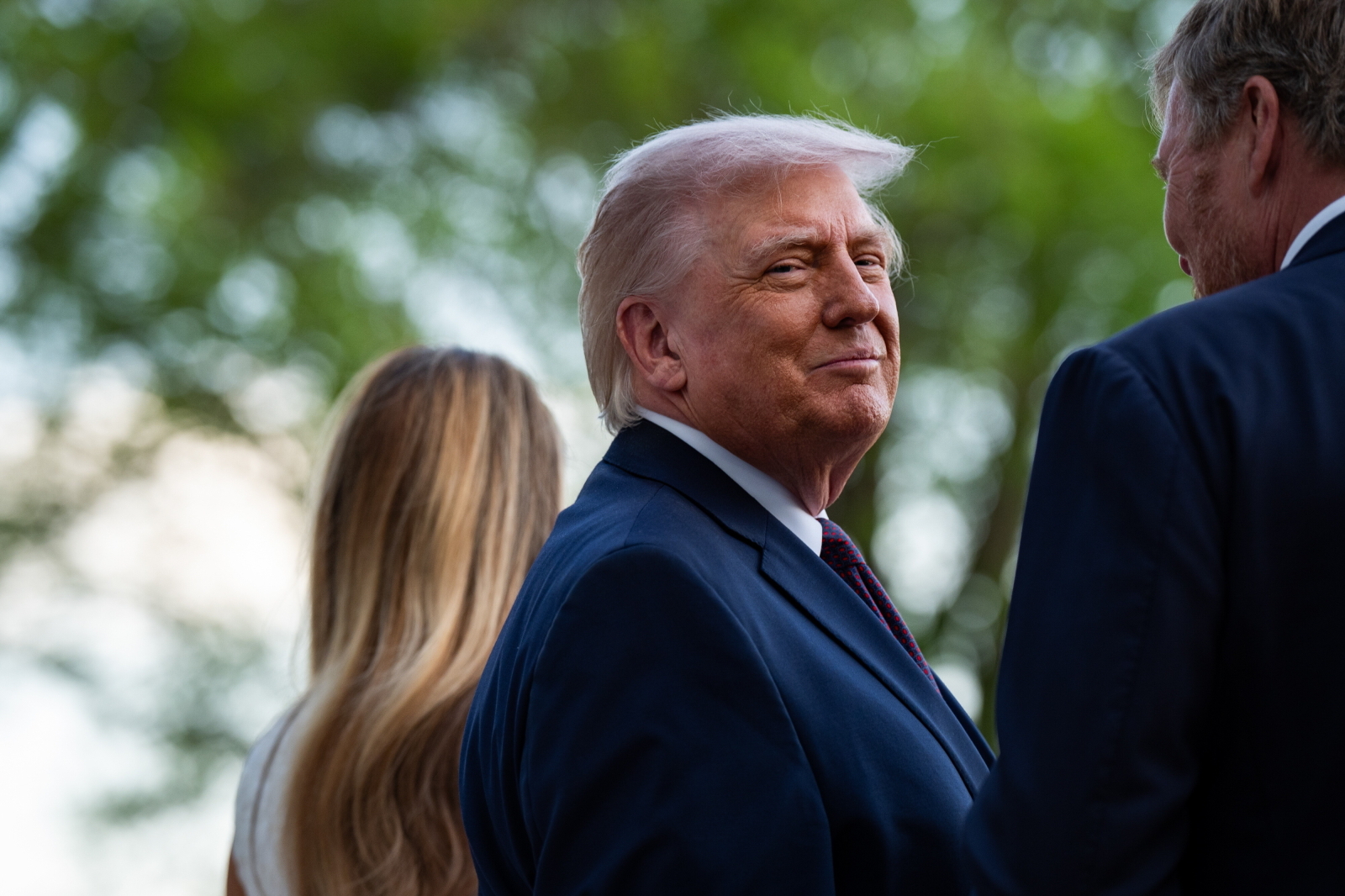 Wsparcie od Trumpa to ryzyko dla prawicy