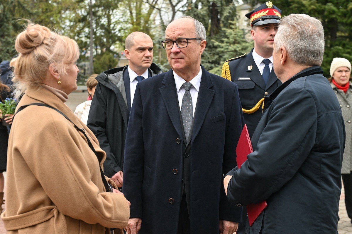 UJAWNIAMY, na czyim majątku wzbogacił się marszałek Sejmu