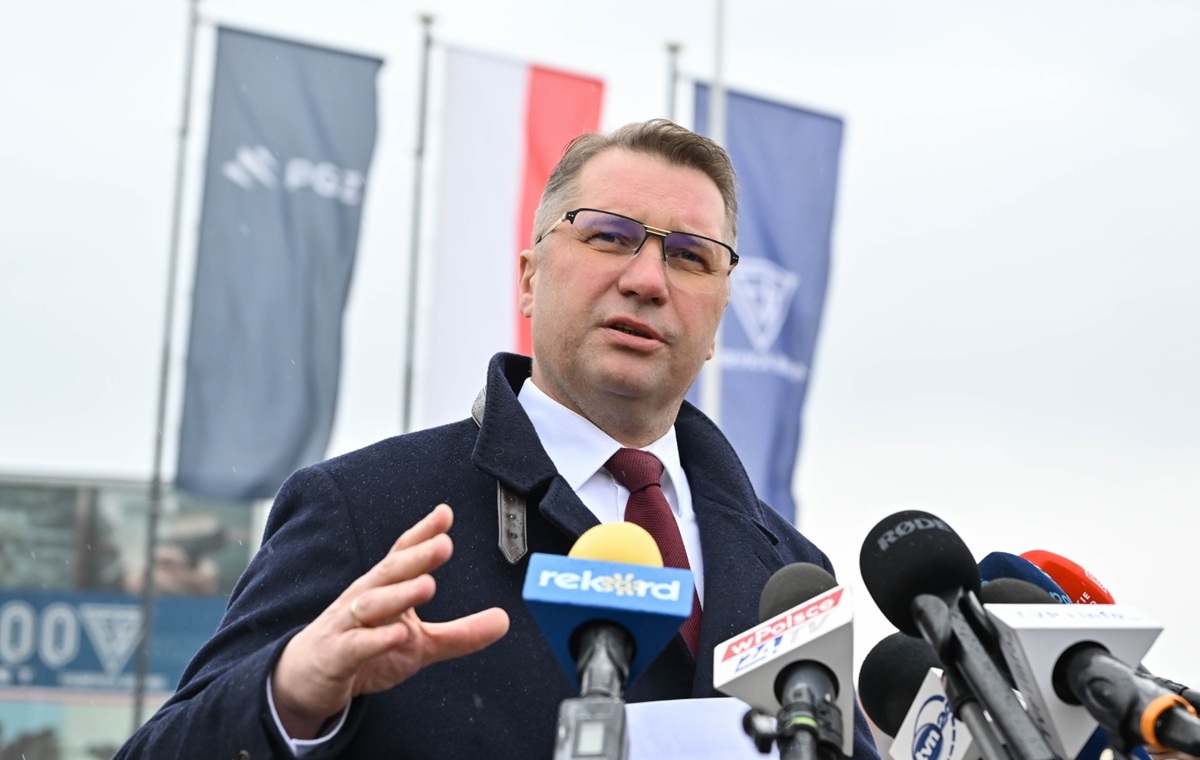 Czarnek do TVN24: Zakład pada, a pan się pyta o Morawieckiego?