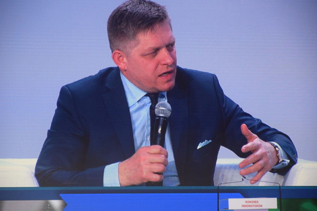Fico nie poleci do Moskwy! Sprzeciw państw bałtyckich