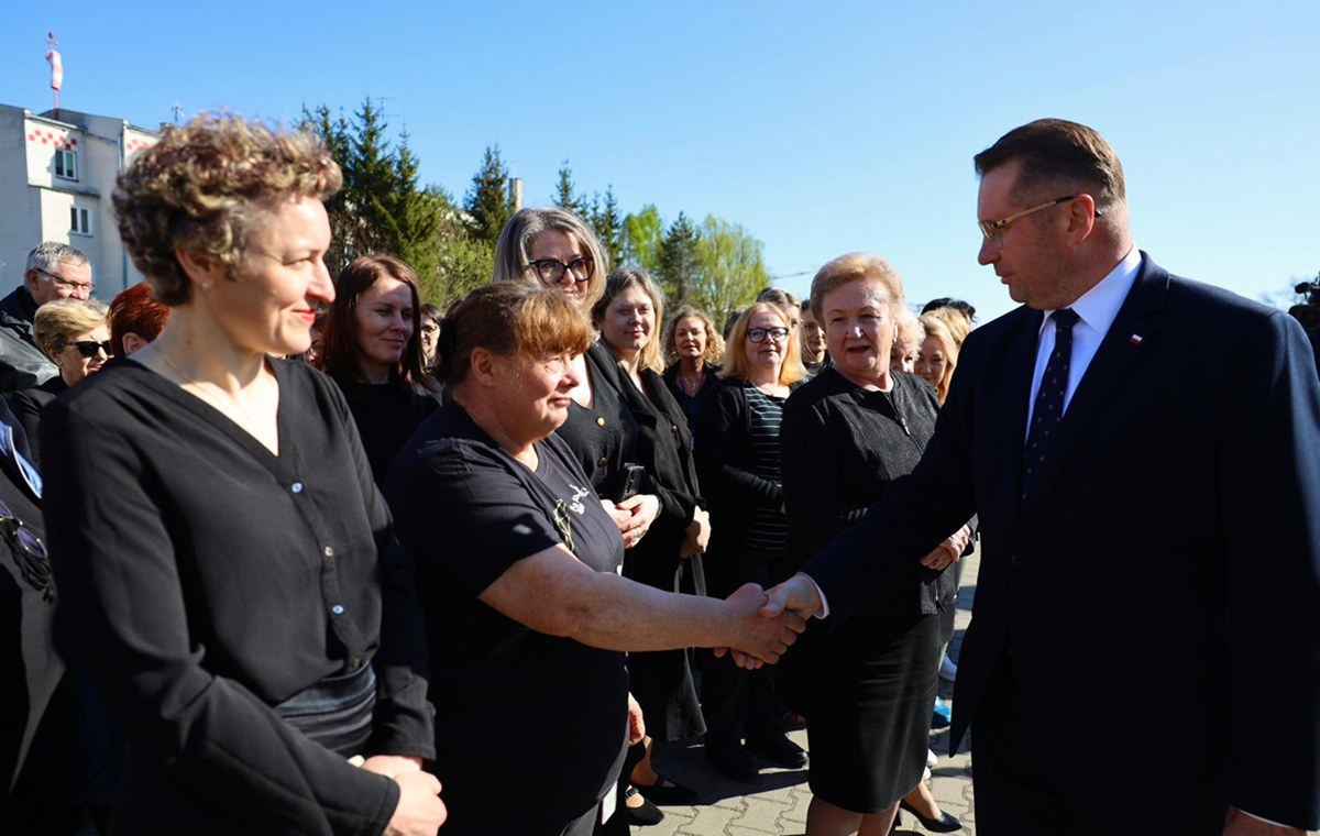 Czarnek na proteście w szpitalu. Zapowiada szczyt medyczny