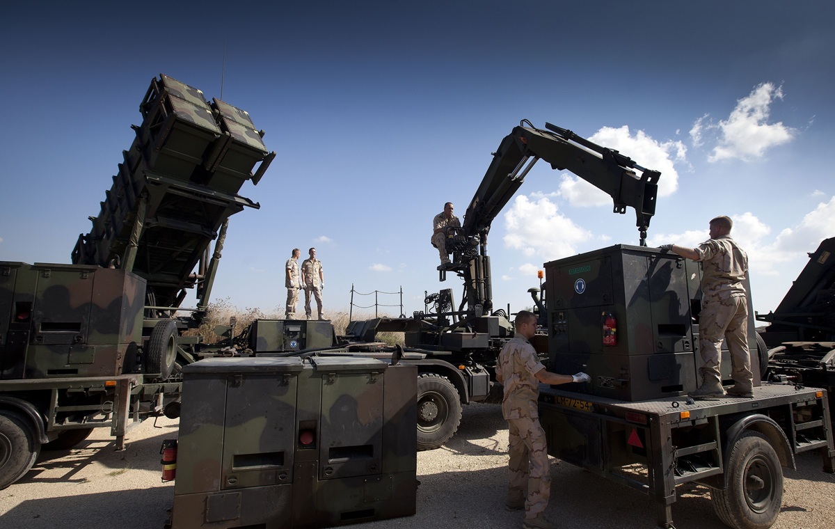 Opóźnienia w dostawie sprzętu USA dla Polski? Szef MON tłumaczy