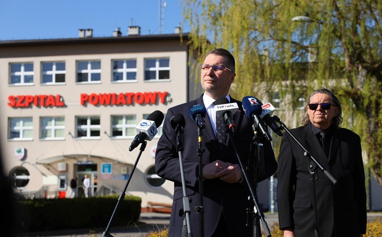 Cięcia w służbie zdrowia zabijają! Mocne wystąpienie Czarnka