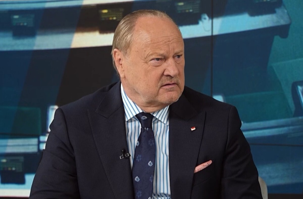 Tusk triumfalnie ws. SAFE. Szewczak: "Przypomnę sytuację Grecji"