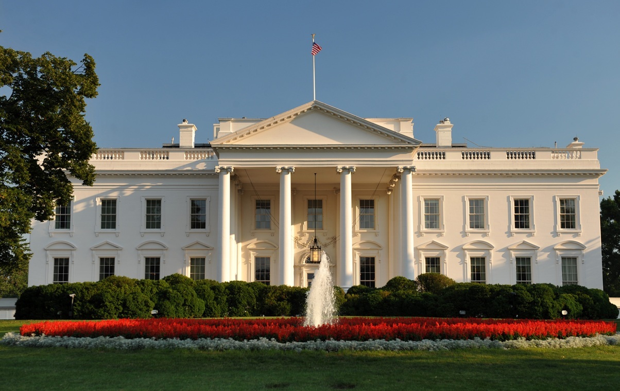 Tusk podważał NATO. Biały Dom odpowiada