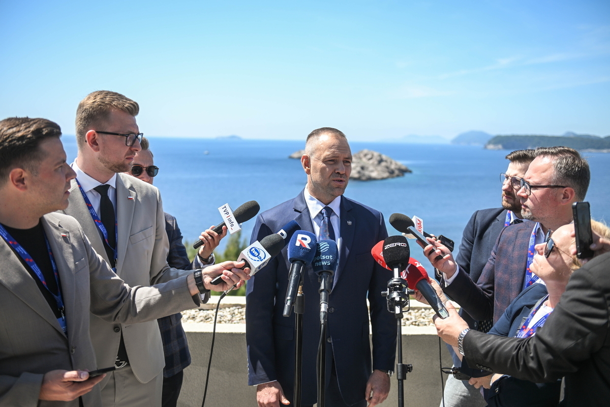 Tusk podważył NATO i USA. Nawrocki: "Szkodliwy dla Polski"