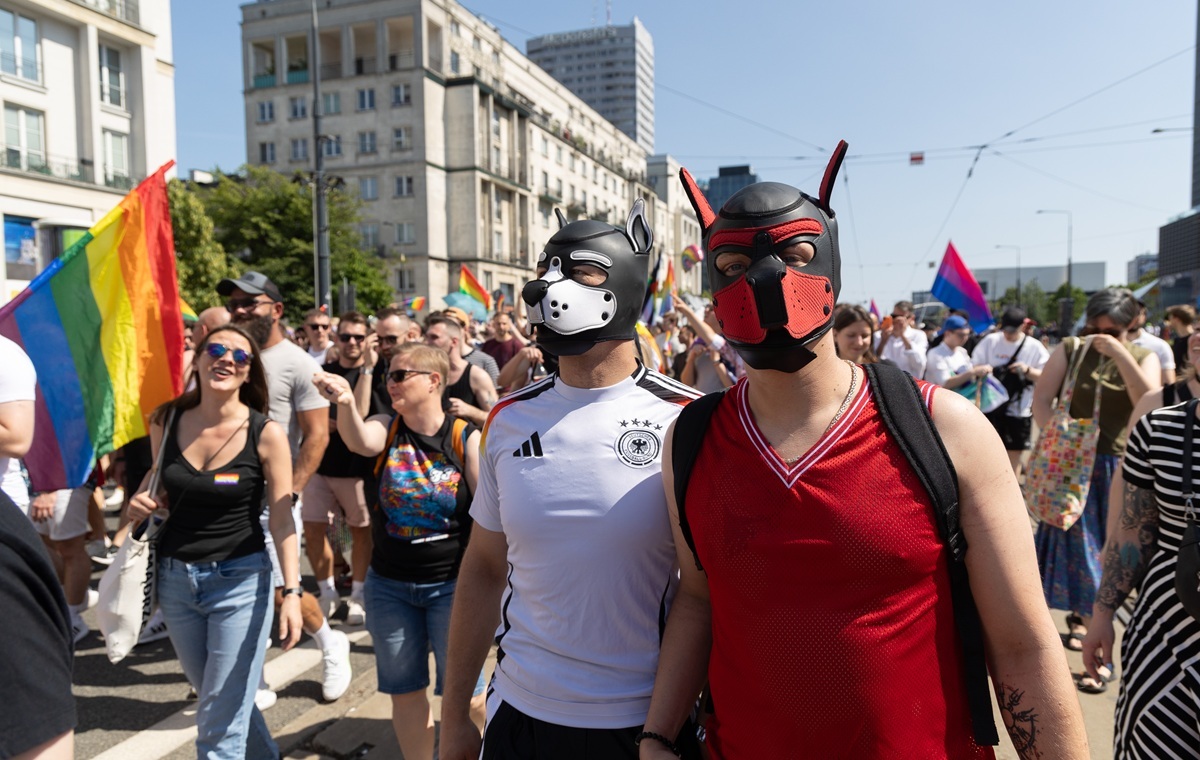 NSA nakazał uznanie kolejnych trzech "małżeństw" LGBT!