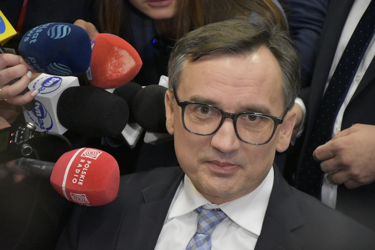 Kompletna kompromitacja prokuratury! To napisali o Ziobrze