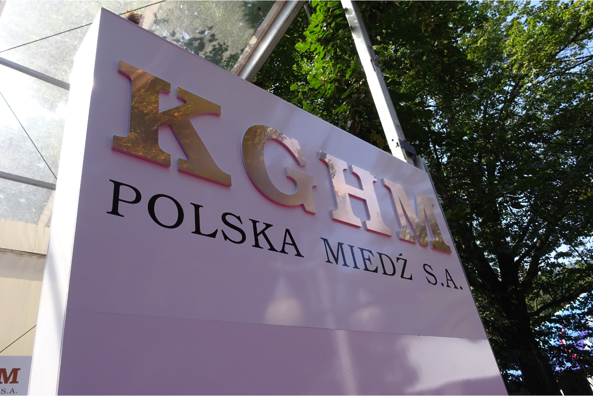 Milionerzy władzy Tuska. Szokujące zarobki, pracownicy wściekli
