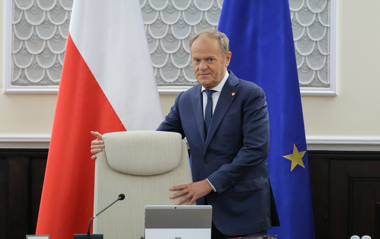 Tusk przestraszył się środowisk LGBT? Decyzja ws. transkrypcji