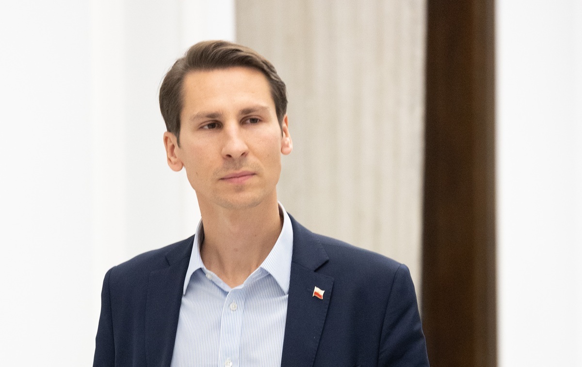 Milionowe długi Polskiej Żeglugi Bałtyckiej. Płażyński reaguje