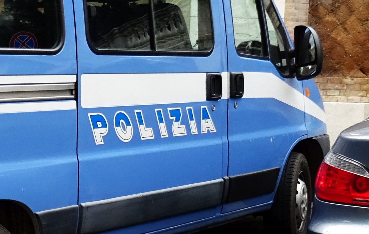 Horror w Modenie. Afrykańczyk wjechał w ludzi, potem ranił nożem