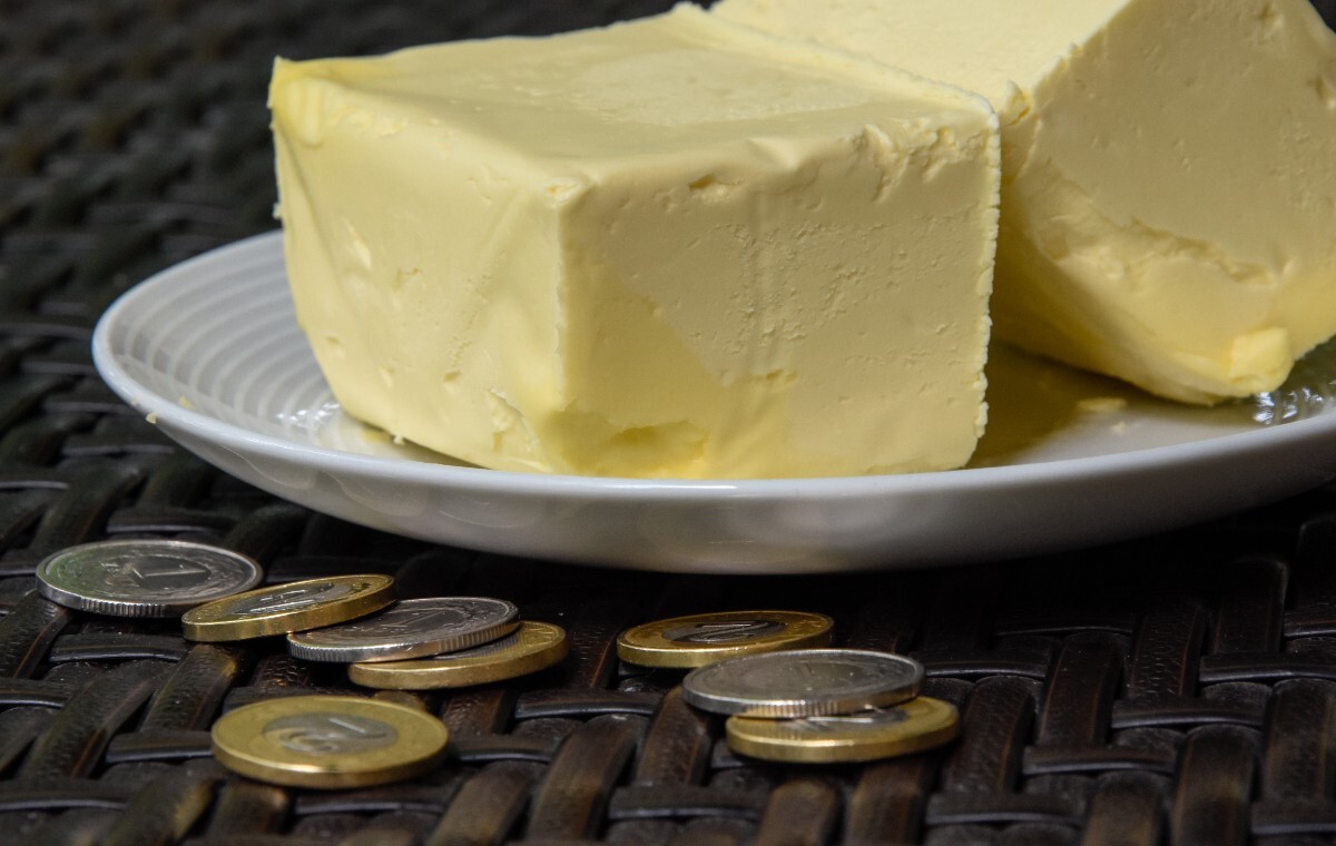 Masło za 99 groszy pod lupą. Społem kontra Lidl i Biedronka