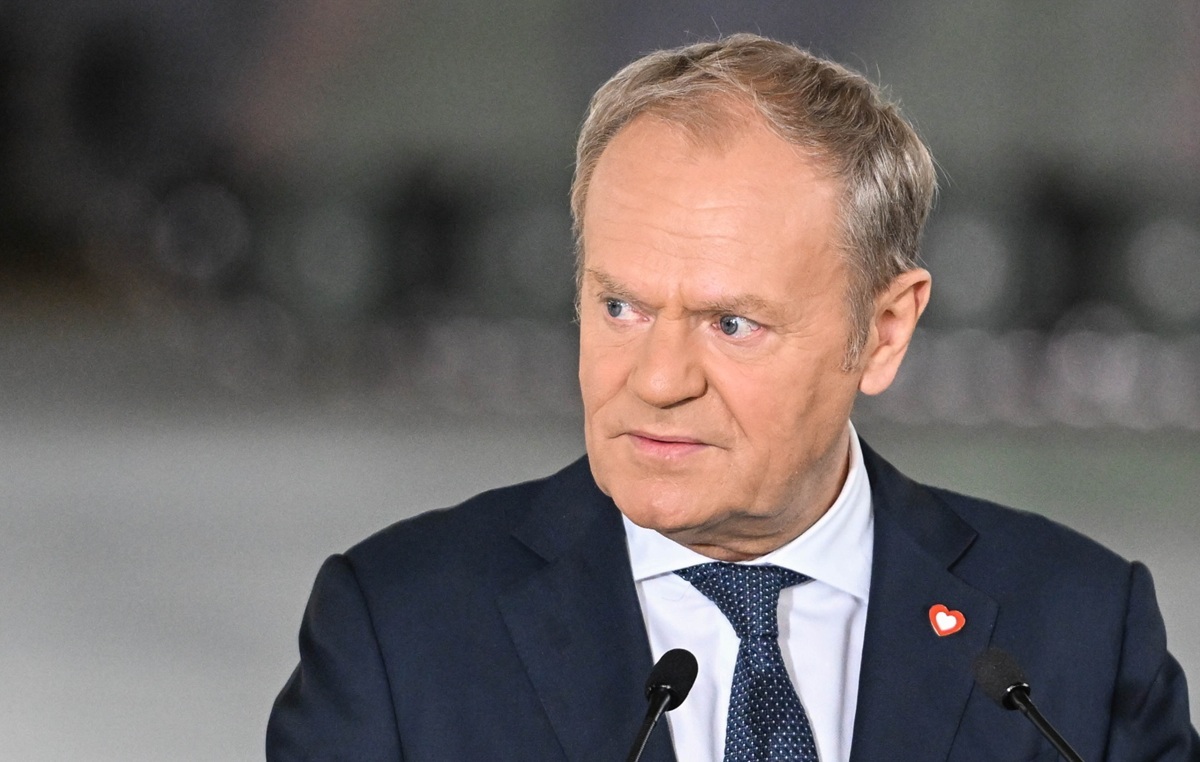Tusk opowiadał o polityce z "podniesioną głową". Czarnek mocno