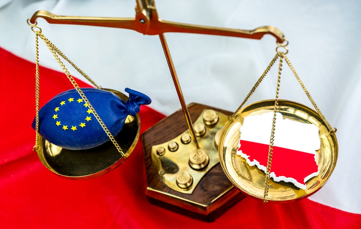 Miliony przeszły nam koło nosa. Wąsik: Tusk znów ograny
