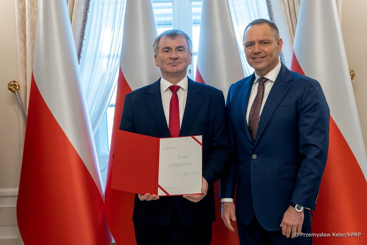Atak za nominację? Ruszył schemat skłócania PiS z prezydentem!