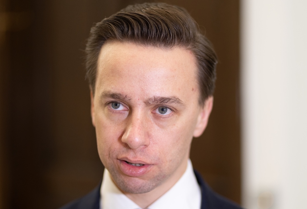 Wspólny kandydat PiS i Konfederacji? Bosak odpowiada
