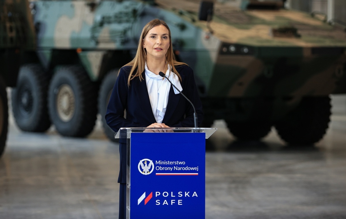 Kuriozalny występ minister Tuska! Nagle zwróciła się do córki