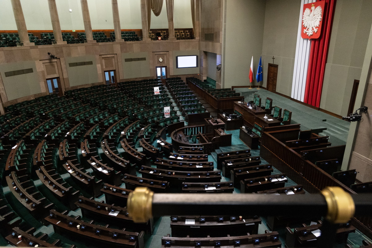 POLL. KO лидирует, но проигрывает. Прирост PiS