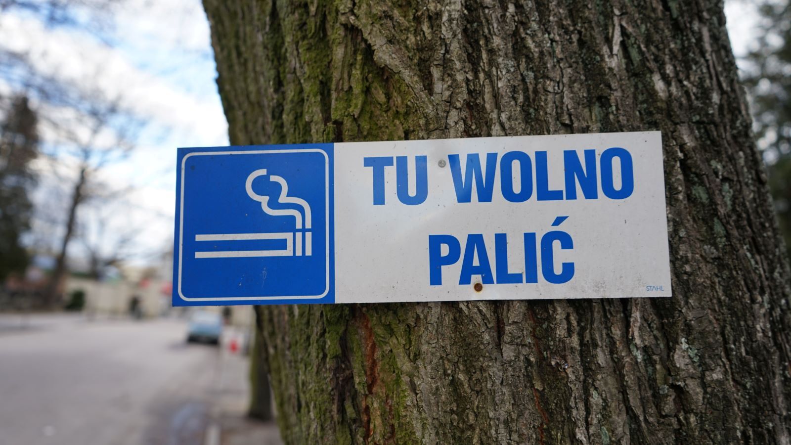 Podróbki papierosów zalewają Europę, w Polsce prysł mit
