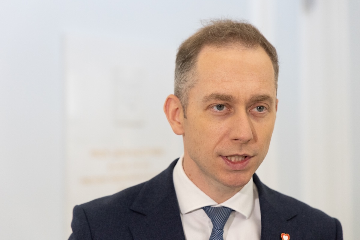 Tomczyk nazwał go zdrajcą. Były szef MON nie szczędził epitetów!