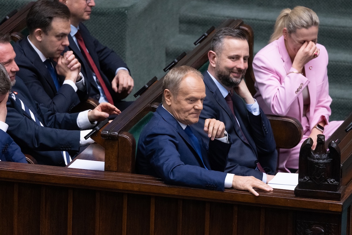 Sondaże muszą być fatalne. Tusk chwali się dokonaniem... PiS