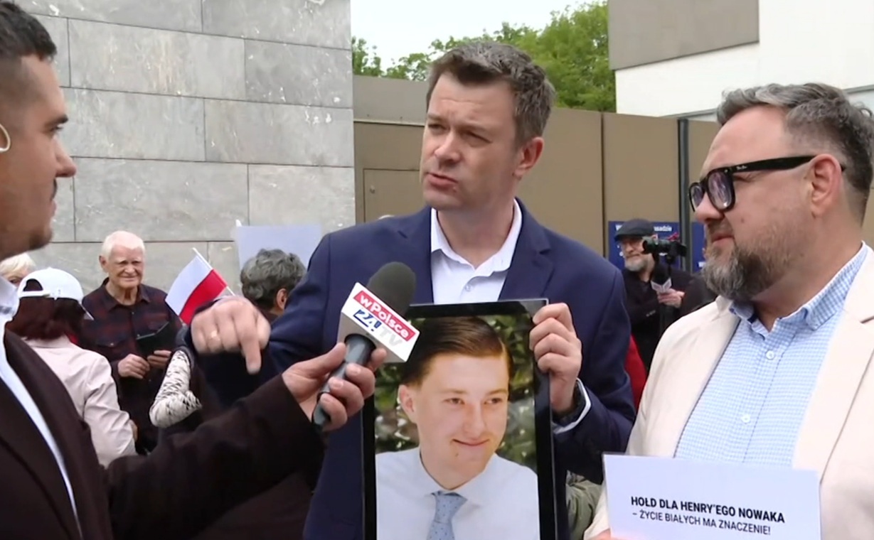 WPolsce24 przed ambasadą Anglii. "Chcemy znać nazwiska"