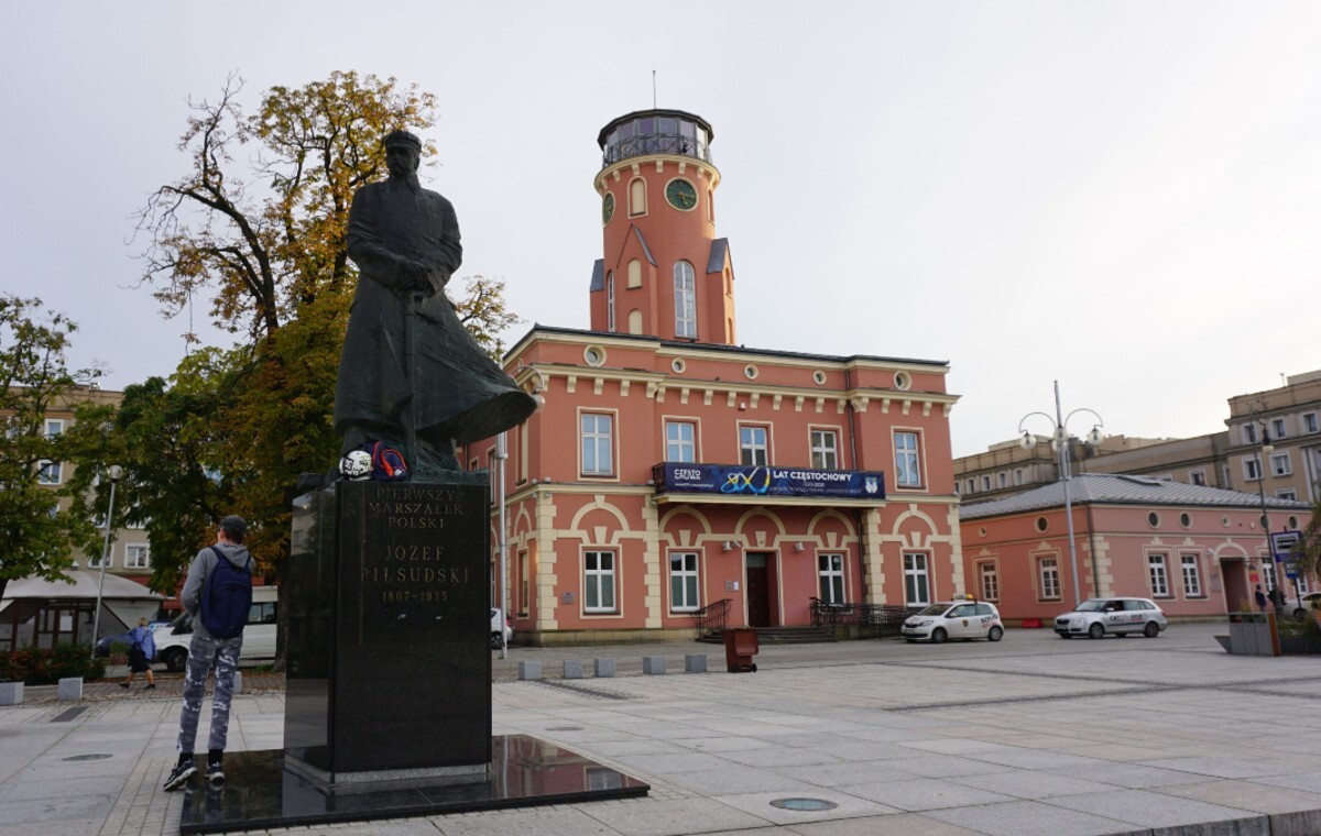 „Substytut prezydenta” rządzi miastem? Częstochowa mówi: Dość!