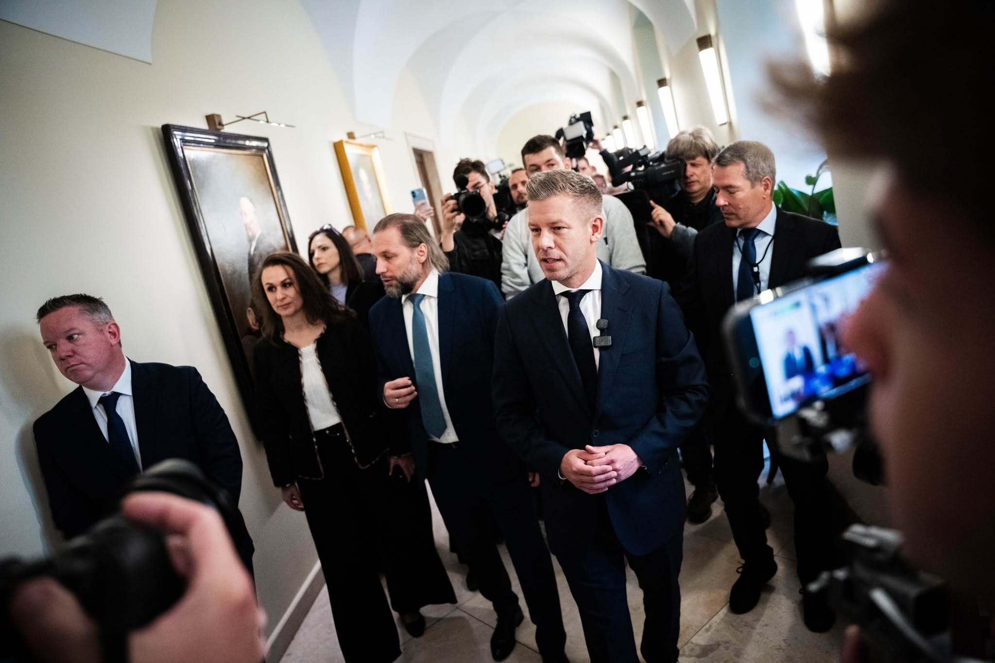 Magyar jak Tusk, prawo zadziała wstecz? Blokada Orbana