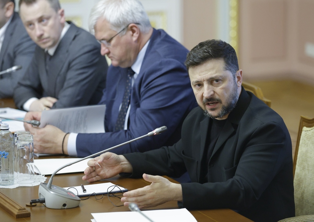 Kijów reaguje na decyzję ws. orderu dla Zełenskiego!