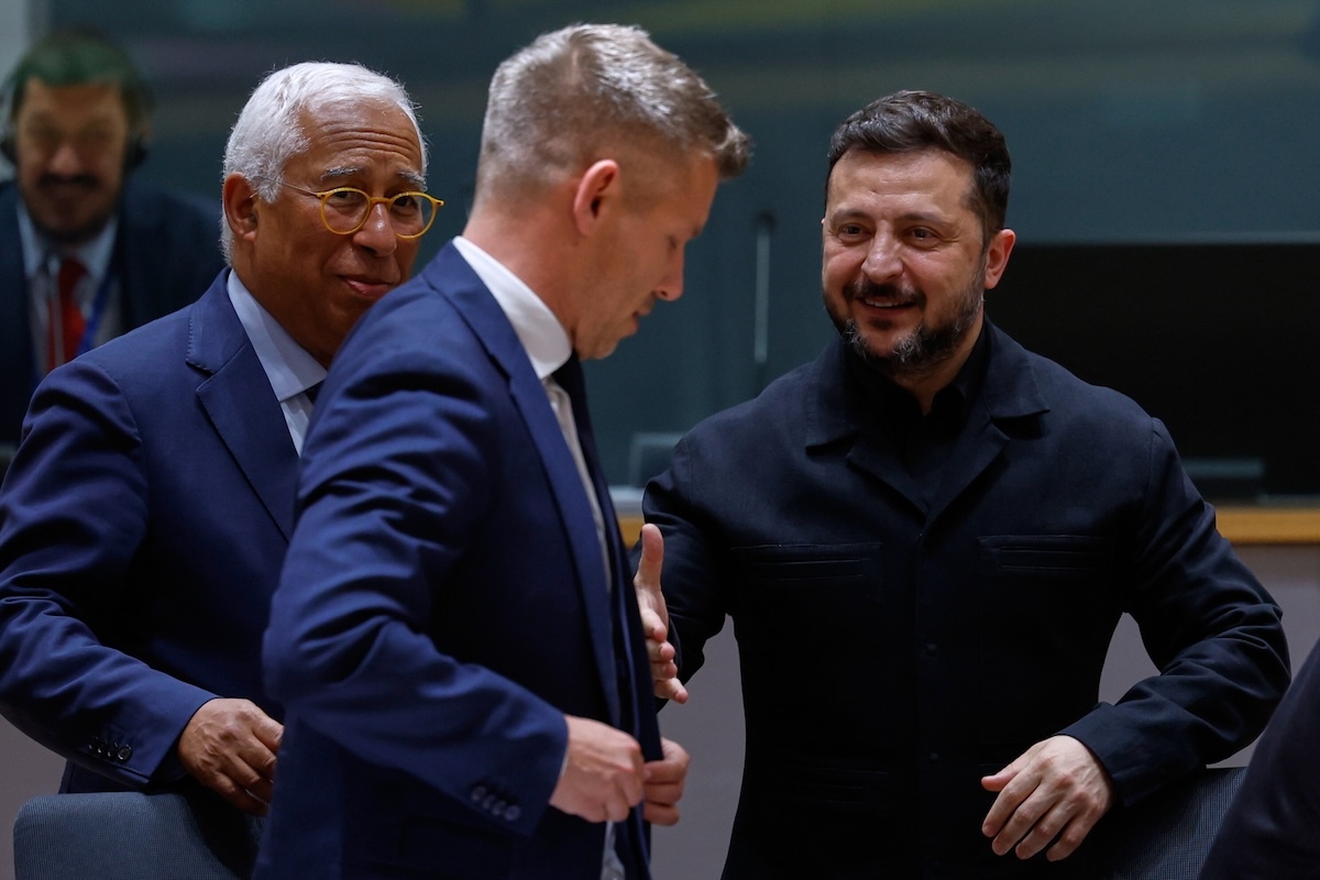 W taki sposób Zełenski potraktował Order Orła Białego!