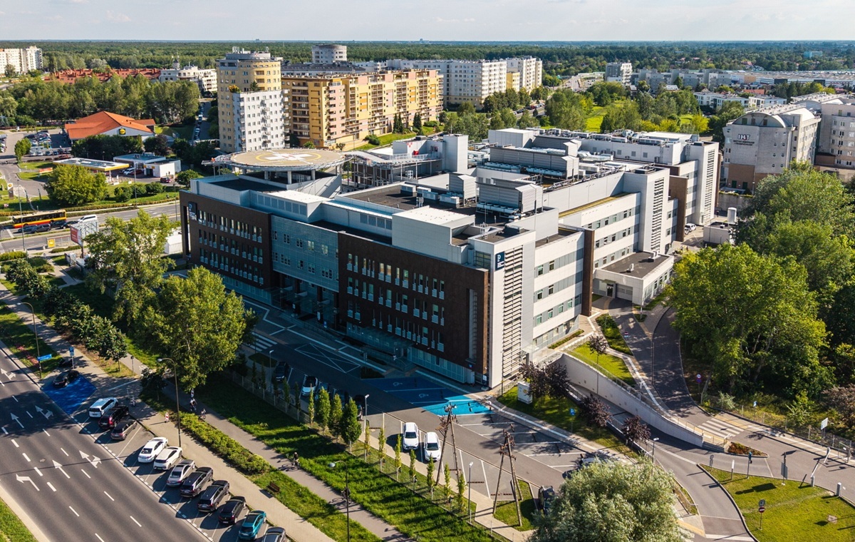 Śmiechu warte. Szpital zwrócił Kacprzykowi pół miliona złotych