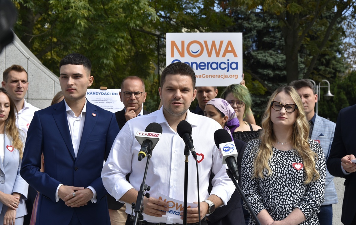 KO wstydzi się Kacprzyka? Siemoniak: "Trzeba by siedzieć..."